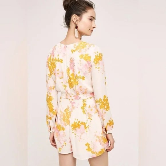 Paper Crown Anthropologie Muri Cream Multicolor Floral Romper Size M - Picture 2 of 15